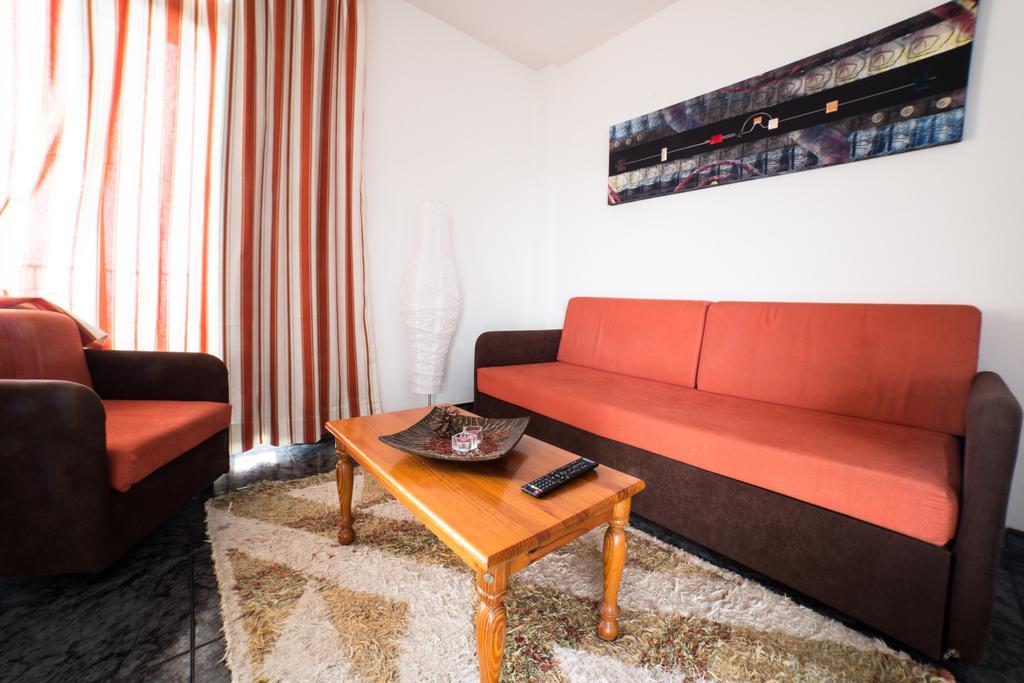 Apartamentos Jucar Frontera Exterior foto